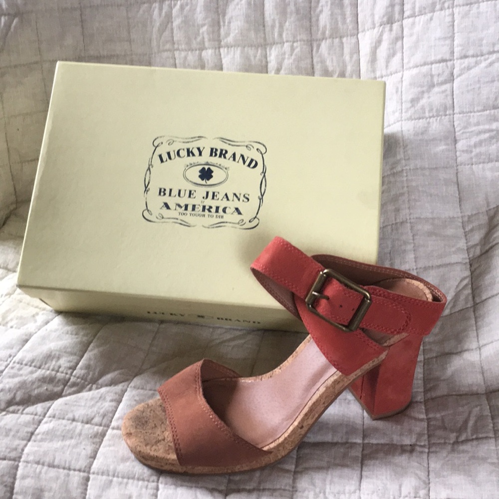 Stunning two tone ankle wrap Lucky Brand Wedge.